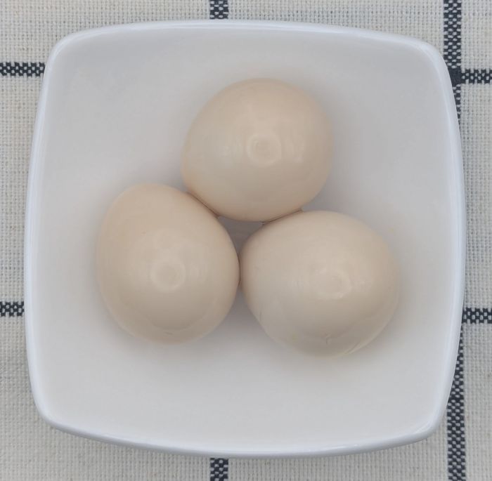 うずら漬けたまご白しょうゆ中身1