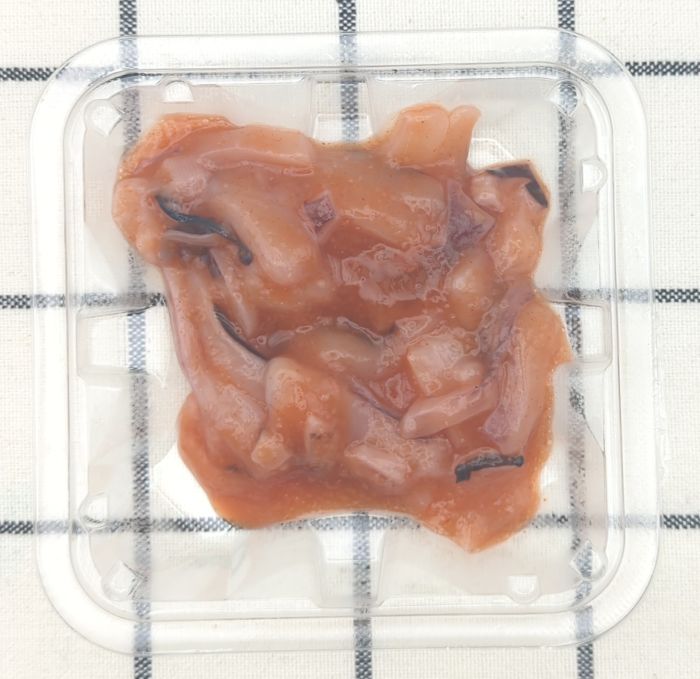 「いか明太」の商品の中身を撮影（フィルムをはがした後）