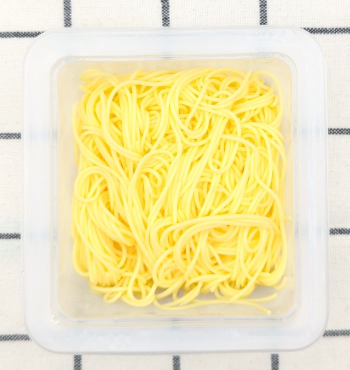 「玉子とうふそうめん風」の中身(フィルムをはがした状態)