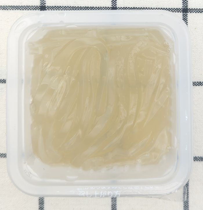 ところてんのパック中身(水切り後の状態)