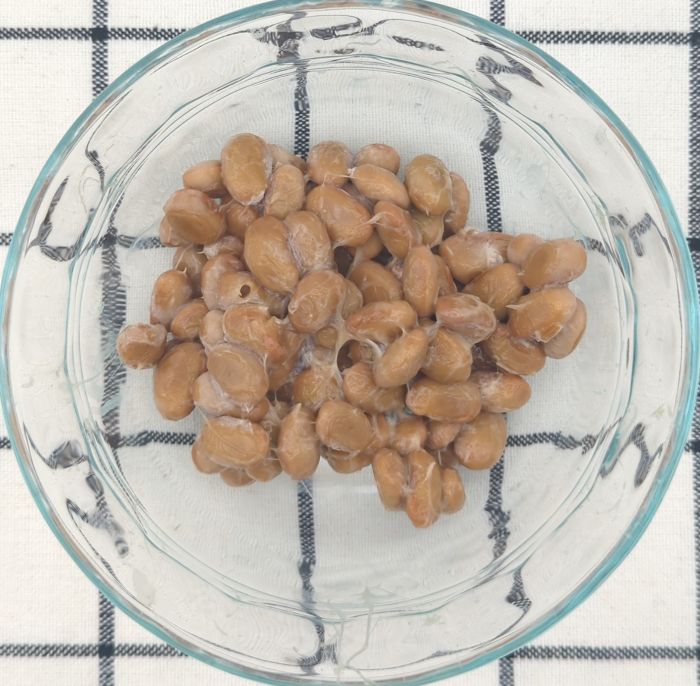 「二重の舞納豆をお椀に盛り付けた状態