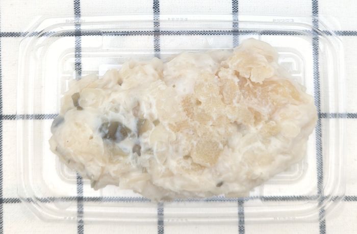 「数の子わさび」のパック中身（フタをはずした状態）