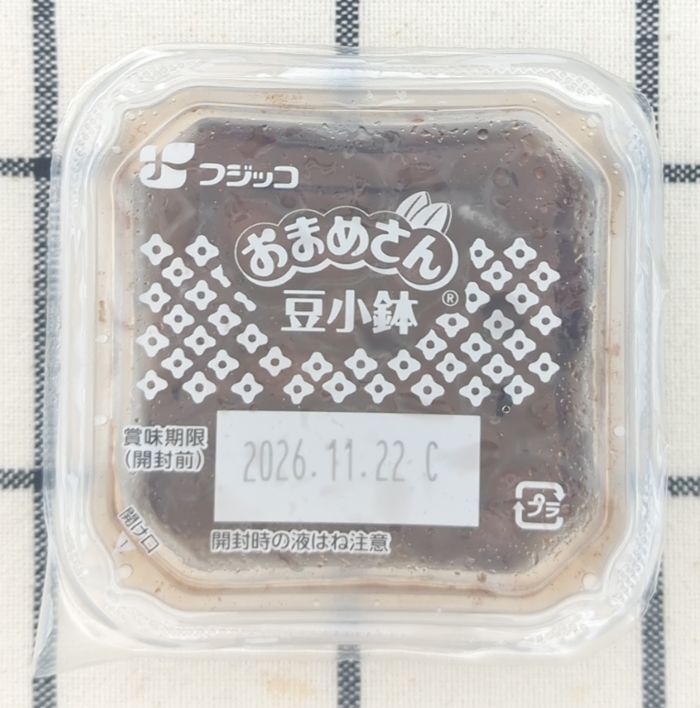 「豆小鉢　丹波大納言あずき」のパック上部（フィルムがある状態）